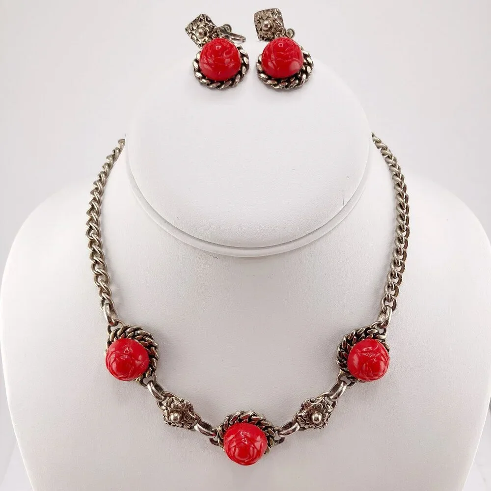 VINTAGE Red plastic rose and silver tone metal choker necklace & earring set - Picture 1 of 15